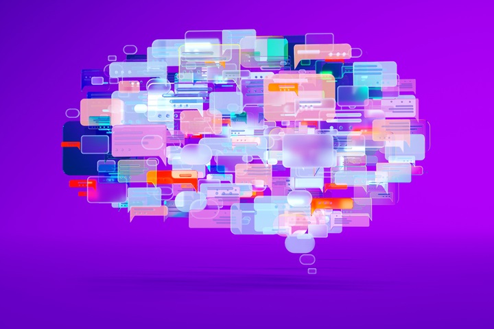 Fondo morado con bocadillos de texto combinados para crear la imagen de un cerebro.