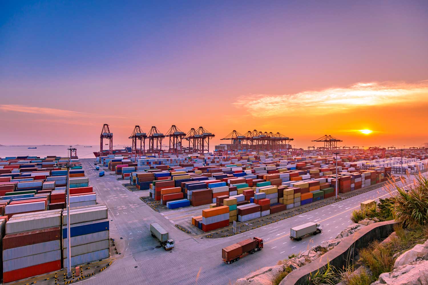 Industrial shipping crates